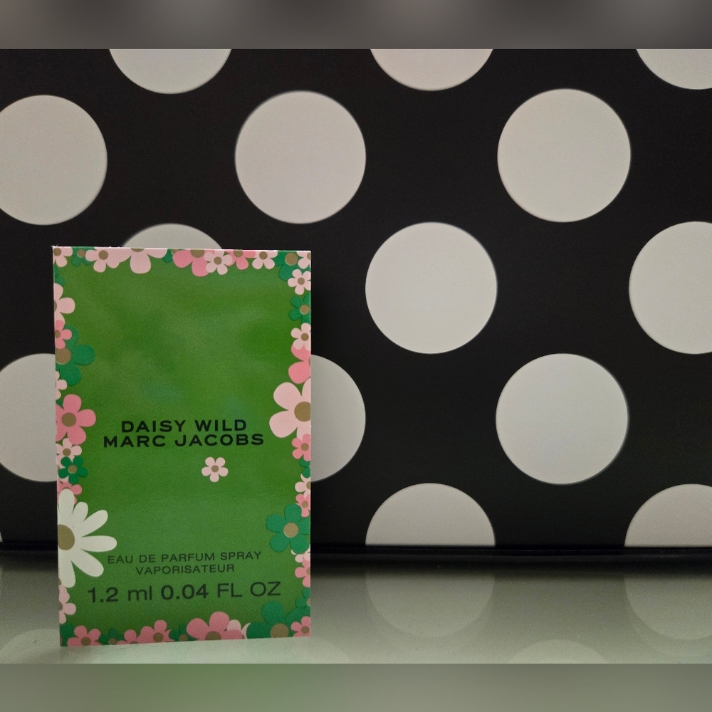 5/$25✨️MJ Daisy Wild SAMPLE✨️